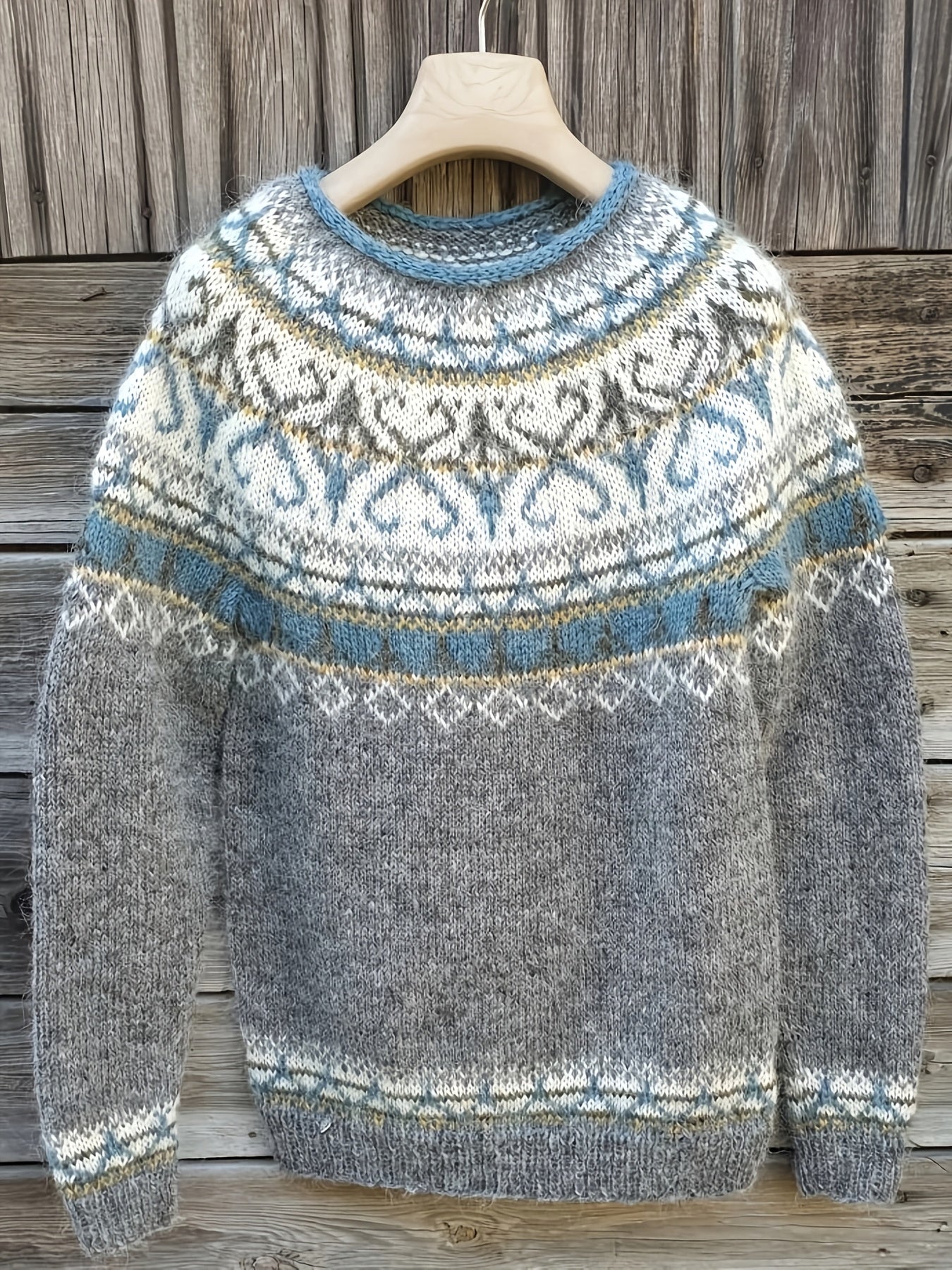 Luxe - Elegant and Warm Nordic Sweater for Winter