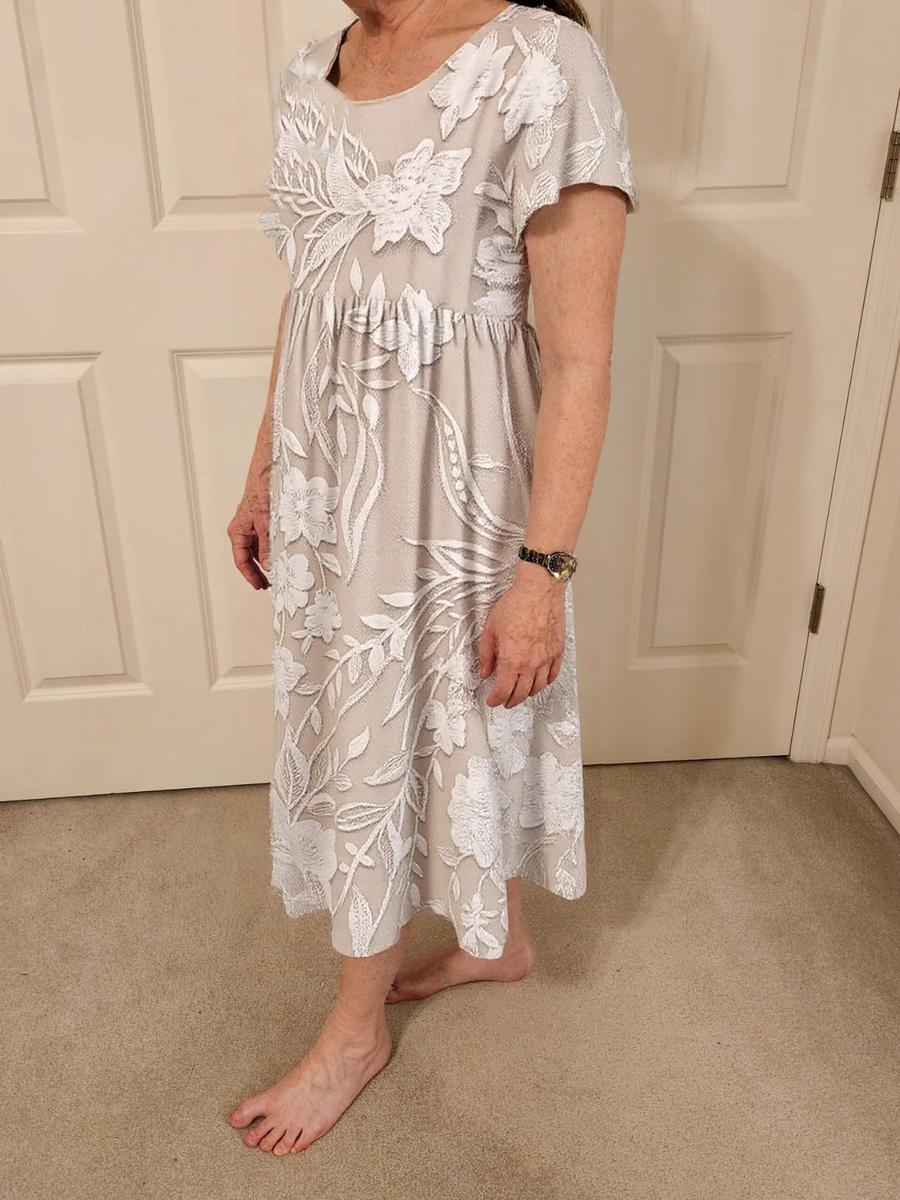 Mila - Classic Midi Dress