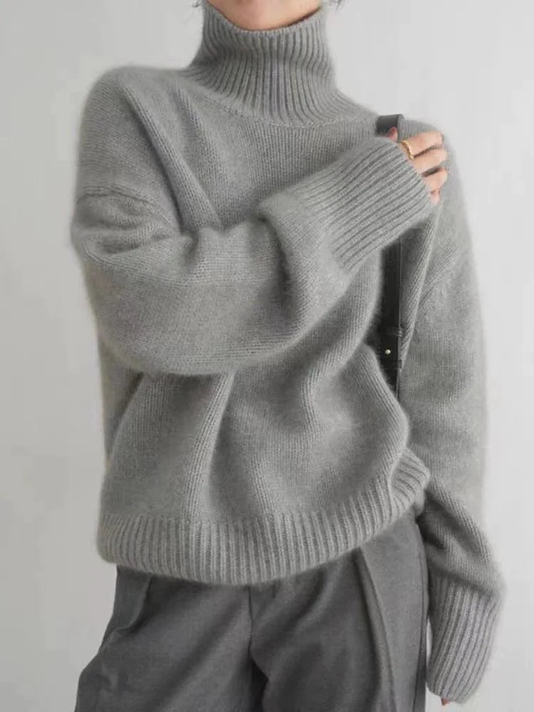 Amaya - Elegant Turtleneck Sweater
