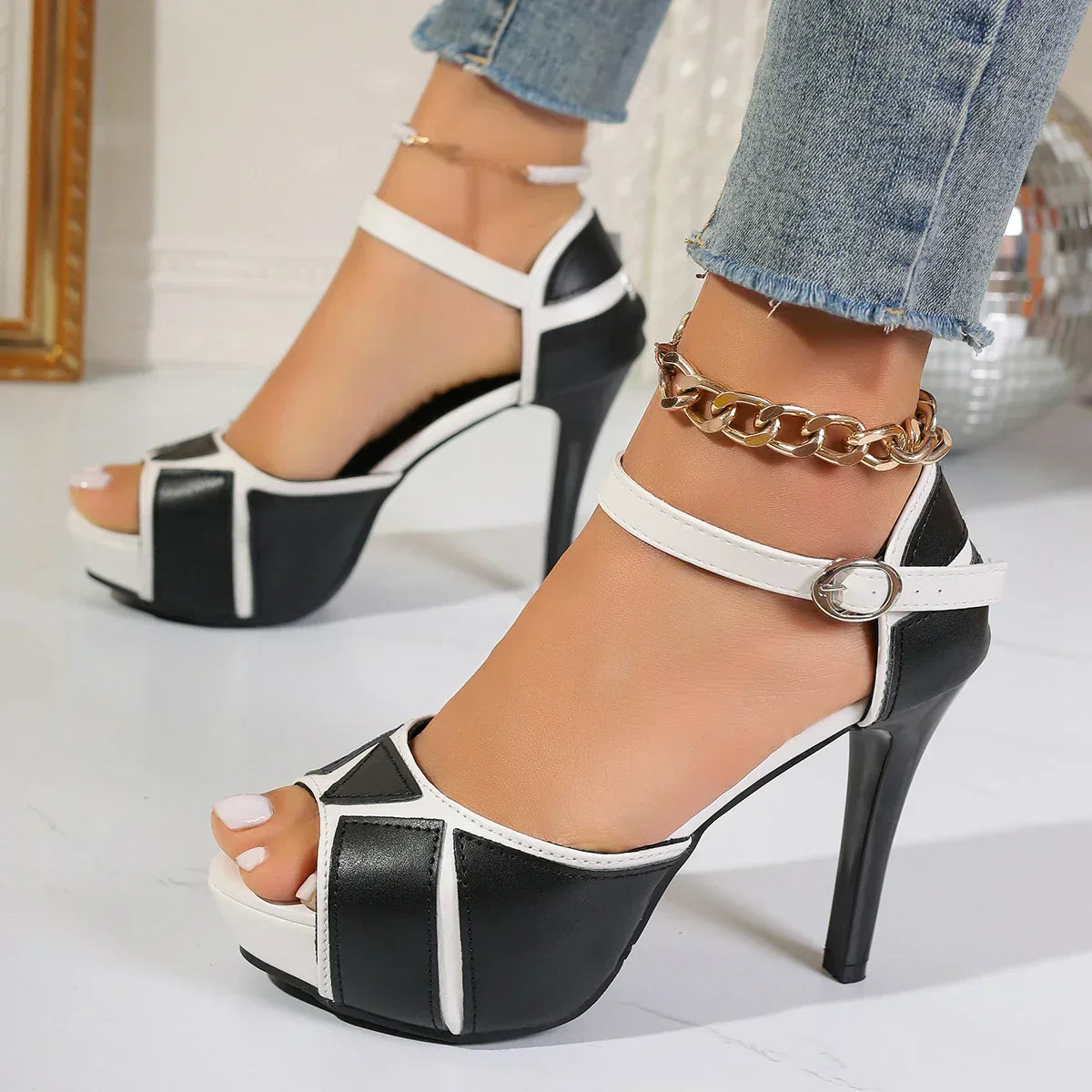 Val - Elegant Heels