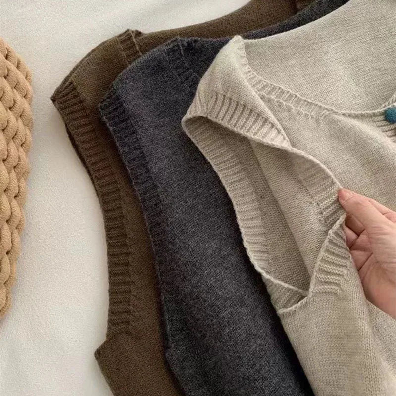 MARIBEL | COLOR-BUTTON KNIT VEST