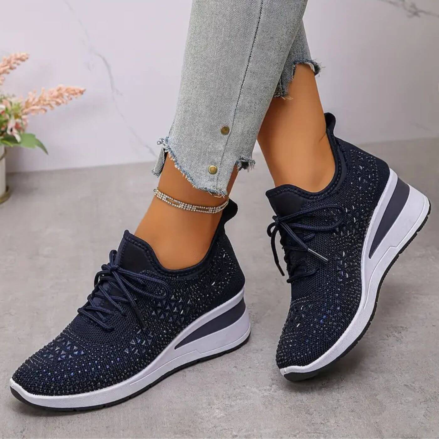 Yesenia - Ultra Comfort Sneakers