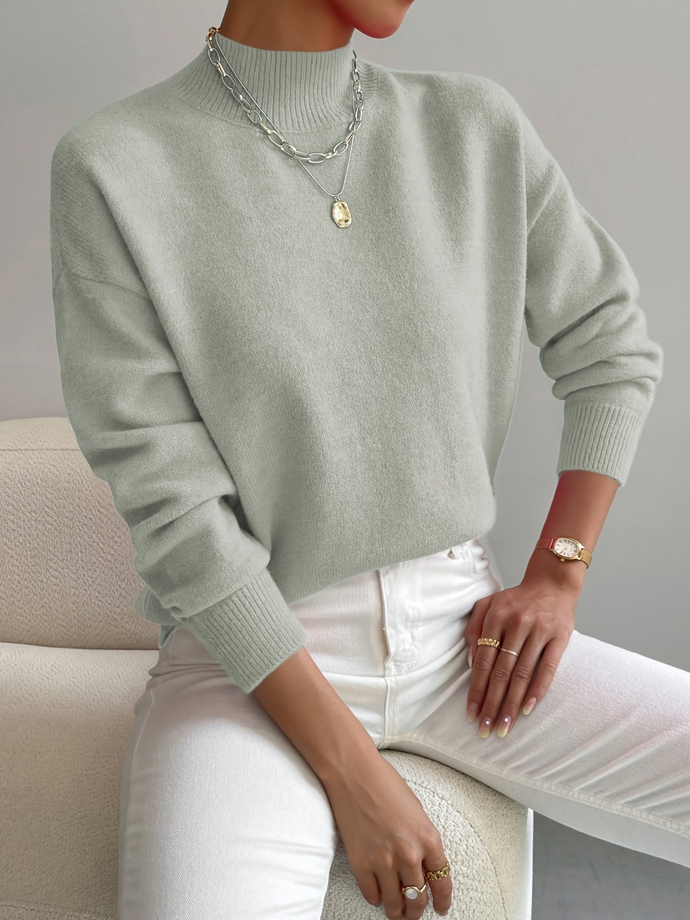 Yvonne - Classic High-Neck Sweater
